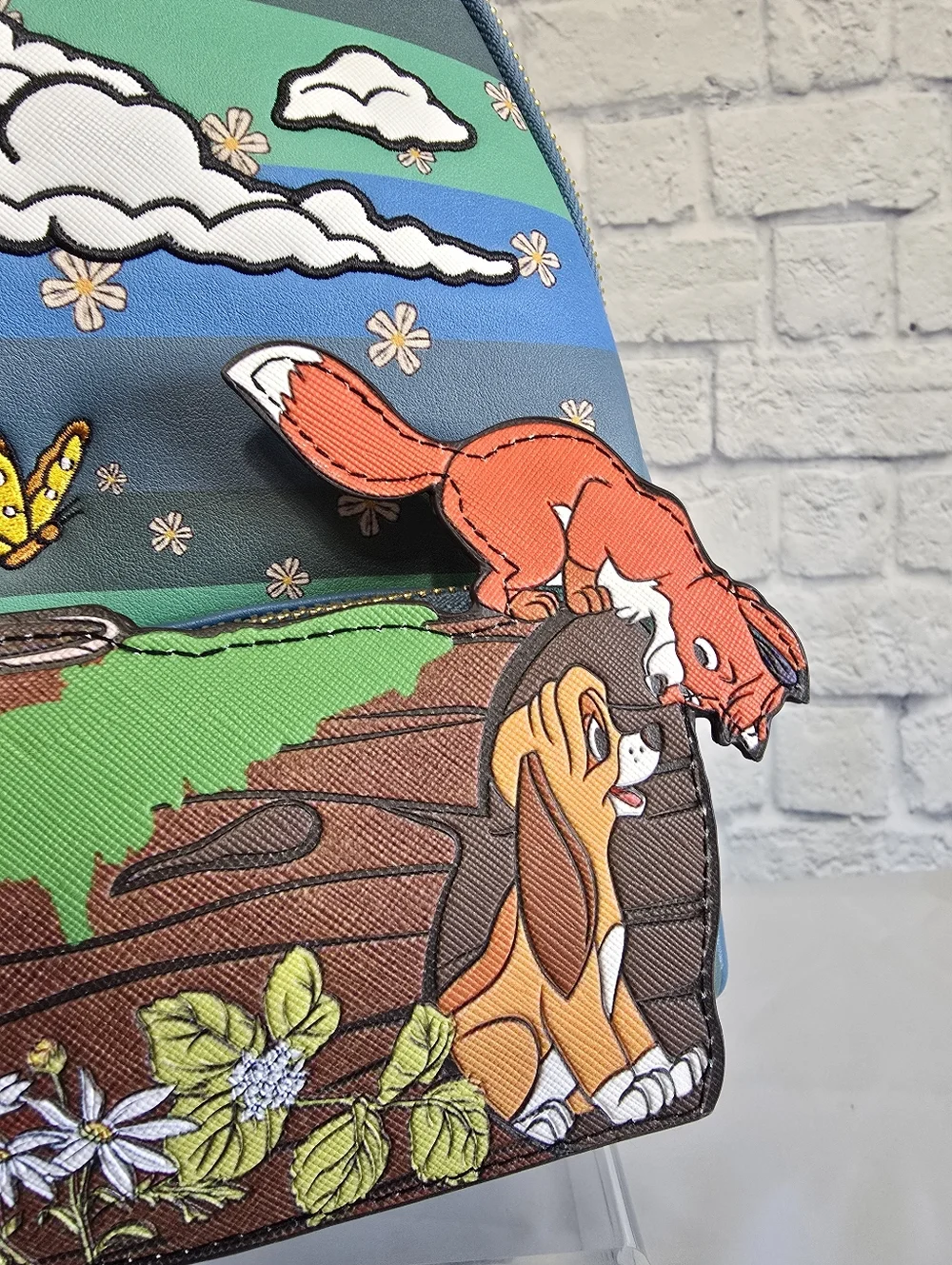 Danielle Nicole Fox and The Hound Embroidered Disney Mini Backpack Bag New - Picture 2 of 16